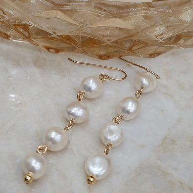 So Romantic Pearl Drop Earrings
